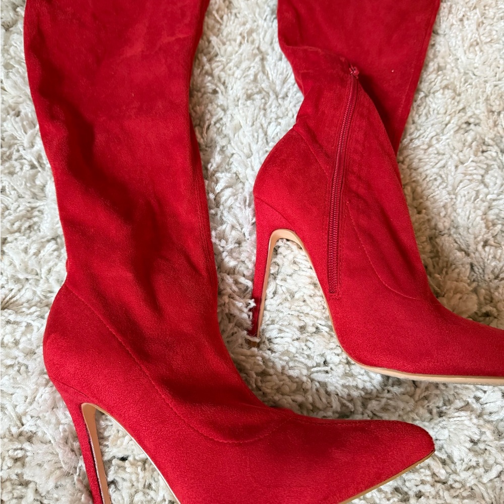 Chic Scarlet Over-the-Knee Boots - Picture 3 of 6